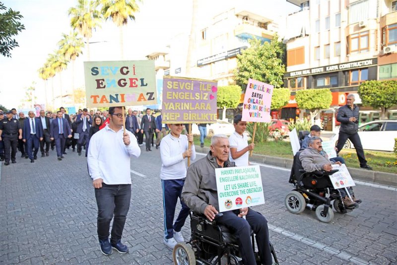 3 aralık dünya engelliler günü sevgi yürüyüşü ile kutlandı