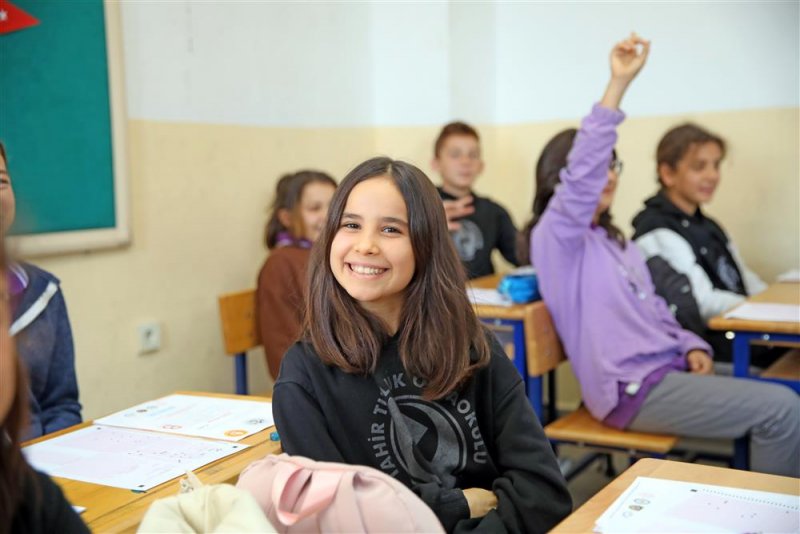 Alanya belediyesi’nden öğrencilere sınav desteği albap sınavında startı başkan yücel verdi