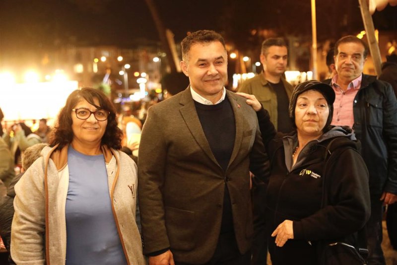 Başkan yücel ramazan meydanı’nda vatandaşlarla buluştu