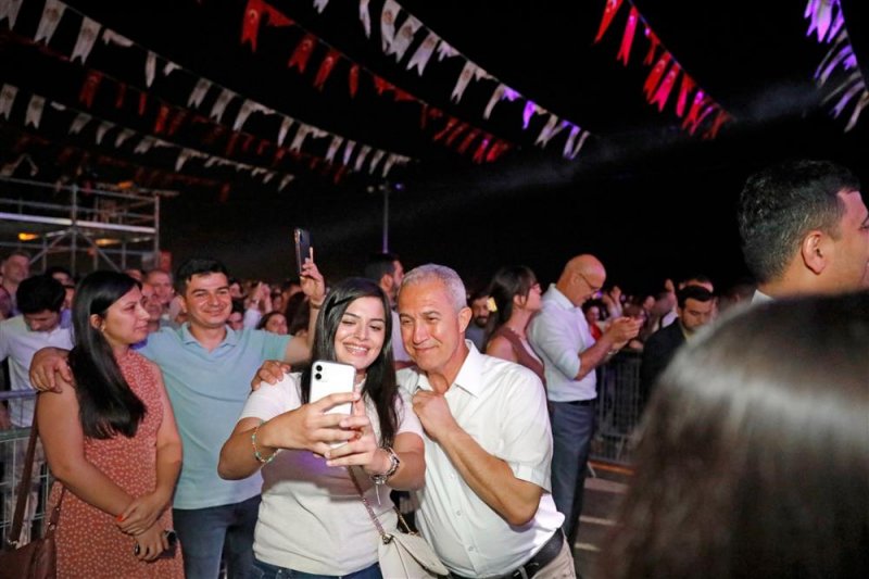 22. alanya uluslararası kültür sanat ve turizm festivali yeni türkü konseriyle sona erdi