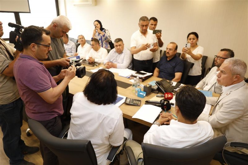 Alanya belediyesi başkan yardımcıları atandı
