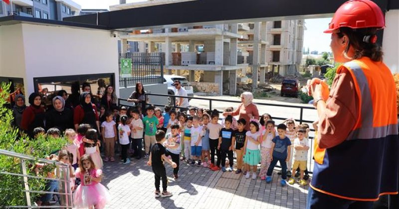 Alanya belediyesi çocuk kreşinde afet tatbikatı yapıldı