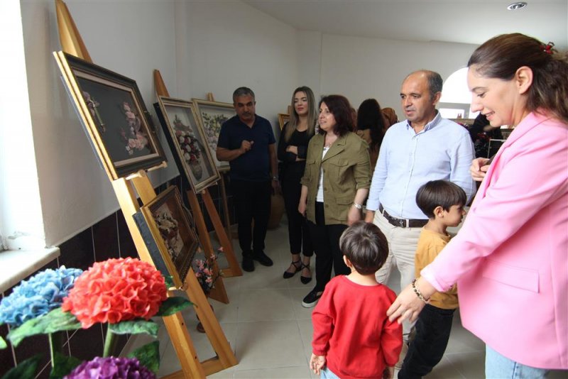 Kestel mahallesi el sanatları kursu yıl sonu sergisi açıldı