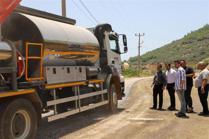 Alanya belediyesi bozuk ve eskimiş yolları yeniliyor