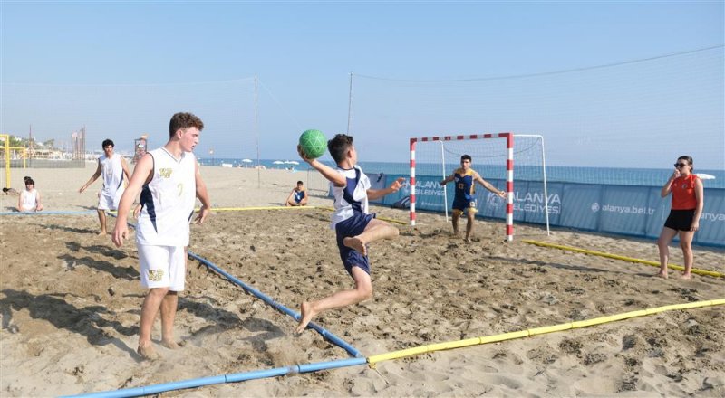 Alanya'da hentbol şenliği başladı