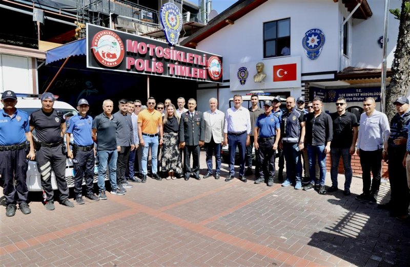 Başkan özçelik’ten yoğun bayram mesaisi