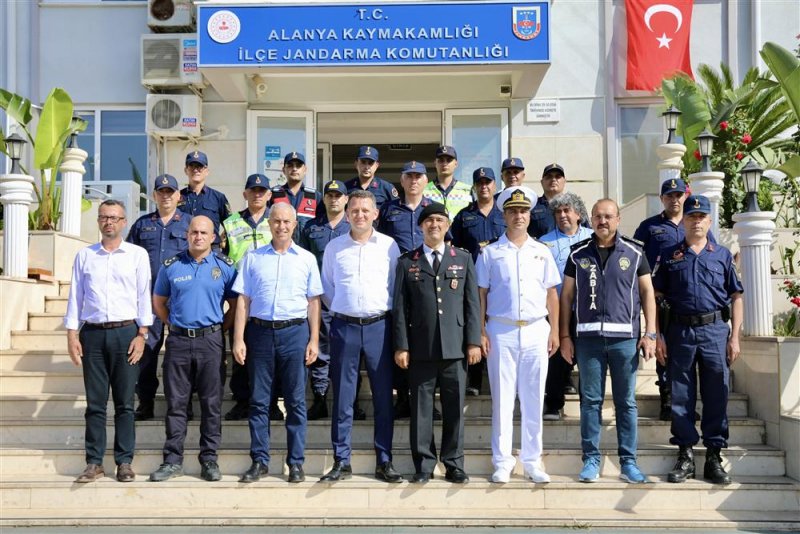 Başkan özçelik’ten yoğun bayram mesaisi