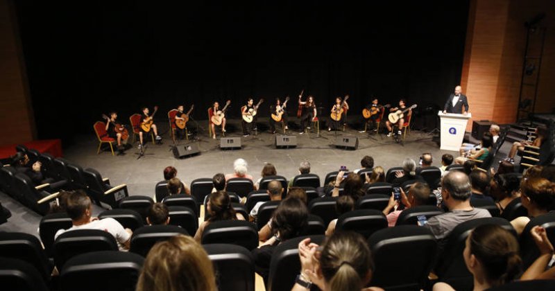 Yıldız Kenter Sahnesi’nde Harika Konser