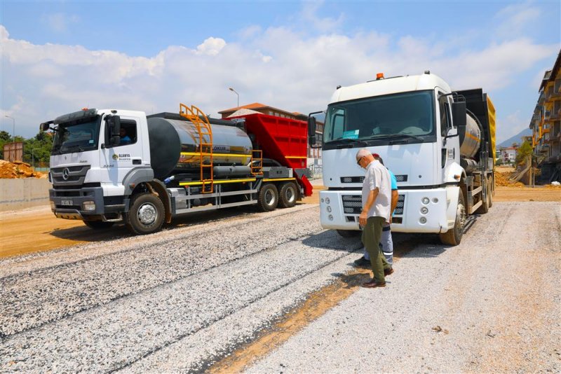 Alanya belediyesi’nden karakocalı’da asfalt atağı