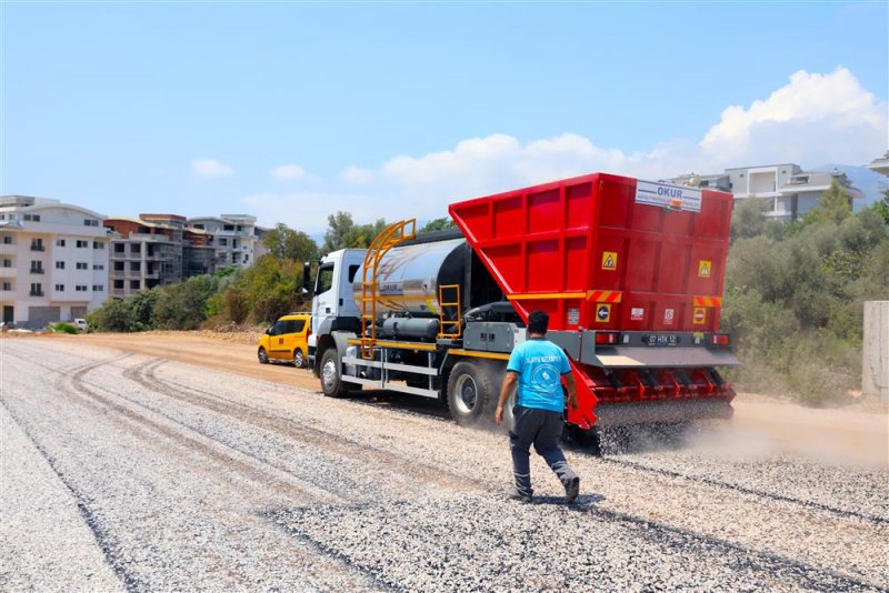 Alanya belediyesi’nden karakocalı’da asfalt atağı