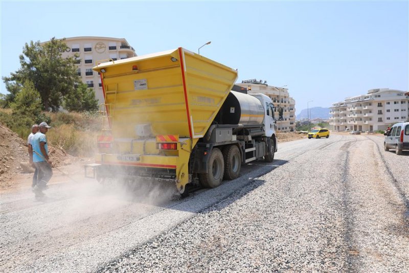 Alanya belediyesi’nden karakocalı’da asfalt atağı