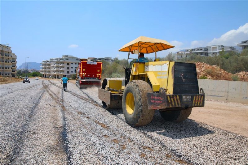 Alanya belediyesi’nden karakocalı’da asfalt atağı