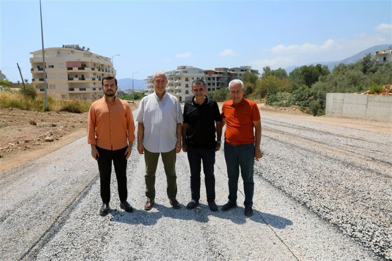 Alanya belediyesi’nden karakocalı’da asfalt atağı