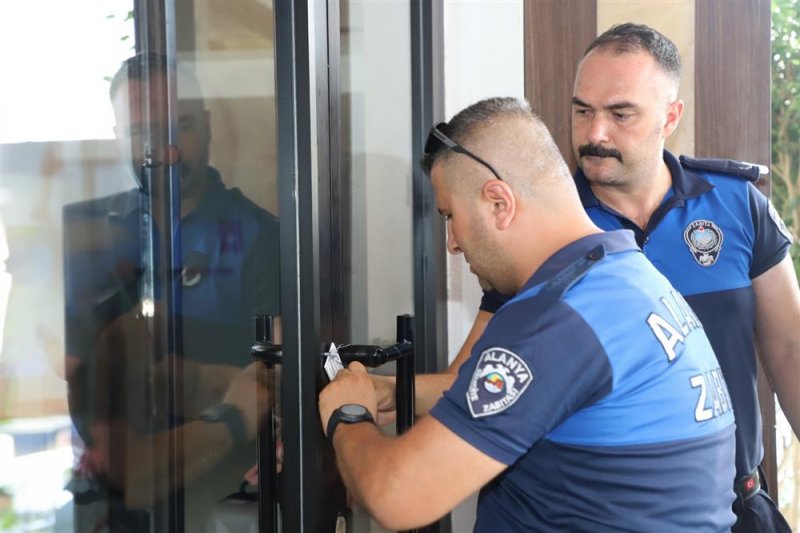 Alanya’da bir otel 72. kez mühürlendi işletme sahipleri hakim karşısına çıktı