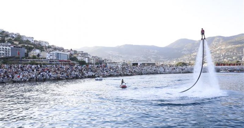 Alanya'da renkli kabotaj bayramı kutlamaları