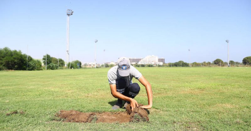 Antalya’nın Yeşil Alanlarına Rulo Çim Desteği