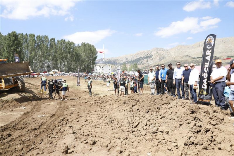 Gökbel’de festival coşkusu