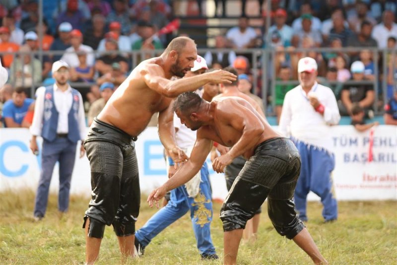 Gökbel yağlı pehlivan güreş festivali için geri sayım başladı