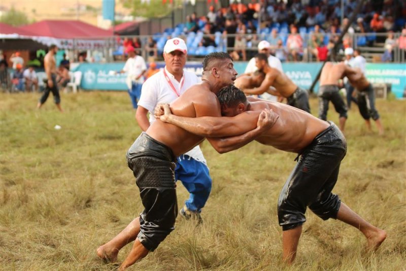 Gökbel yağlı pehlivan güreş festivali için geri sayım başladı