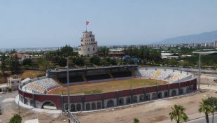Kumluca Atatürk Stadyumu’nda Son Rötuşlar Yapılıyor
