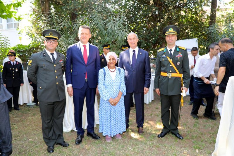 30 ağustos zafer bayramı törenle kutlandı