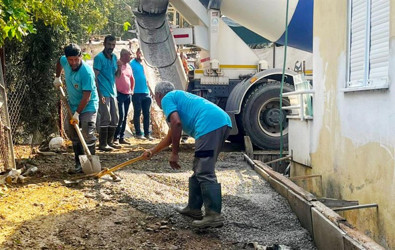 Alanya belediyesi'nden engelli vatandaşa özel yol