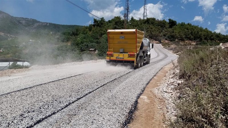 Alanya belediyesi’nden üç mahallede asfalt çalışması