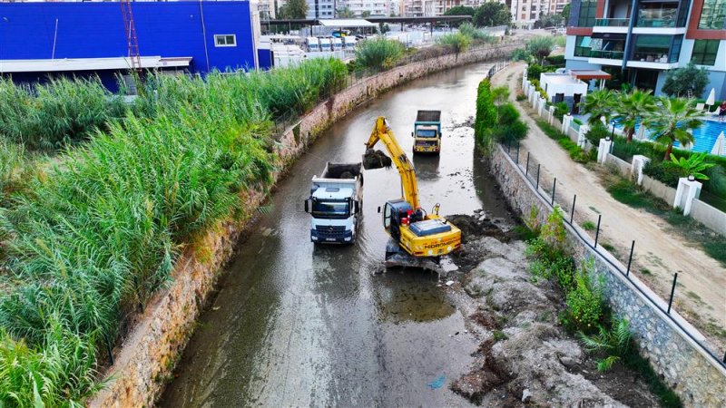 Alanya belediyesi’nden dere yataklarında temizlik