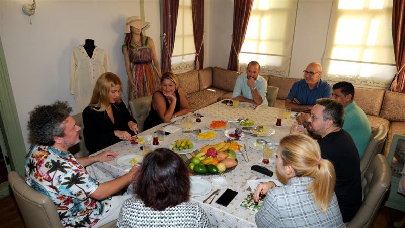 Caz sanatçılarına alanya’nın yöresel ürünleri tanıtıldı