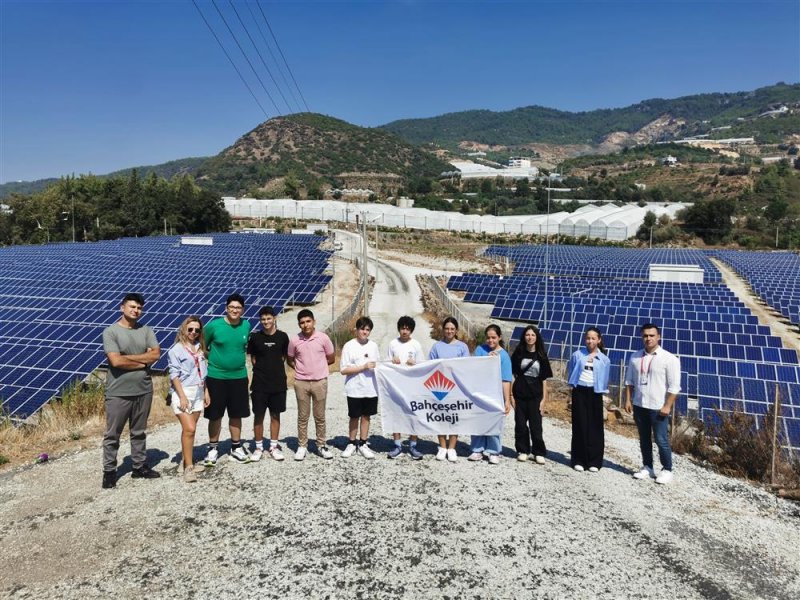 Öğrenciler yenilenebilir enerji konusunda bilgilendirildi