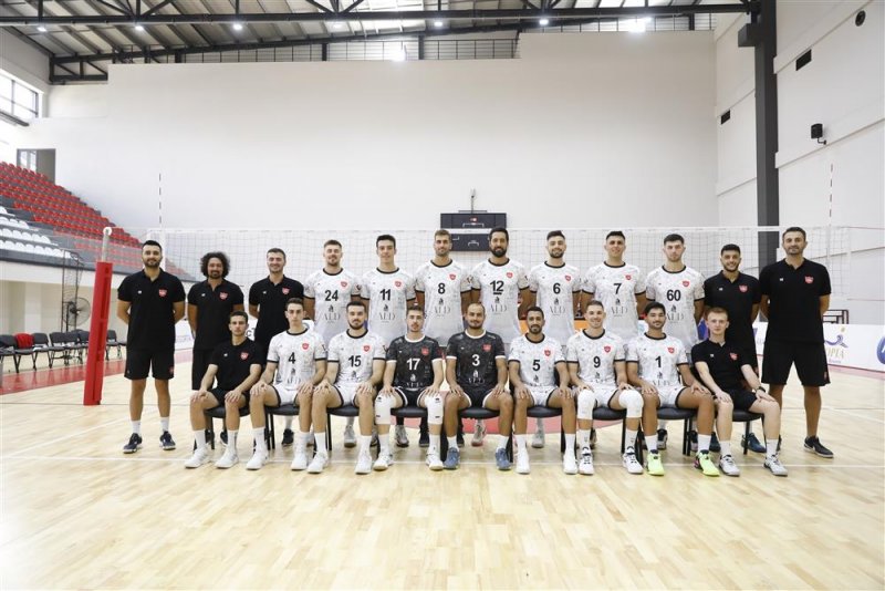 Voleybolun efeleri alanya’da buluşuyor