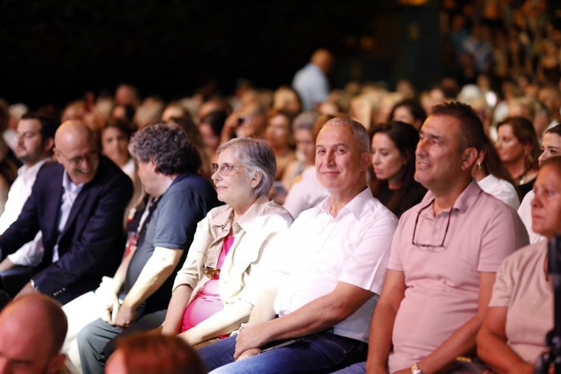 Alanya caz festivali’nin ikinci akşamında selen beytekin ve cecılıa krull rüzgarı esti