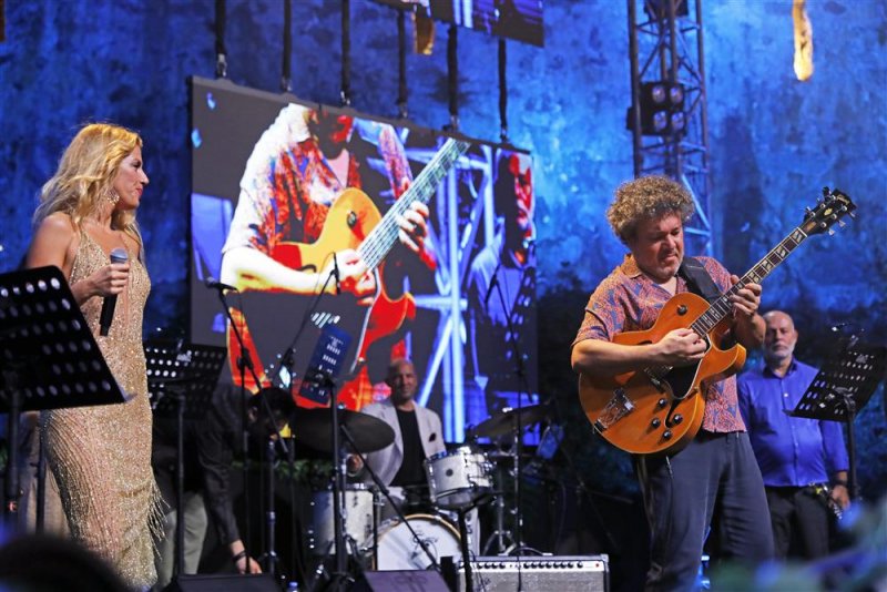 Alanya caz festivali’nin ikinci akşamında selen beytekin ve cecılıa krull rüzgarı esti