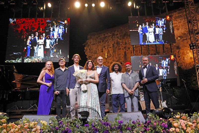 Alanya caz festivali’nin ikinci akşamında selen beytekin ve cecılıa krull rüzgarı esti