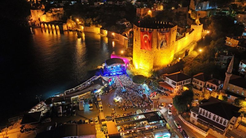 Alanya'da caz tam gaz