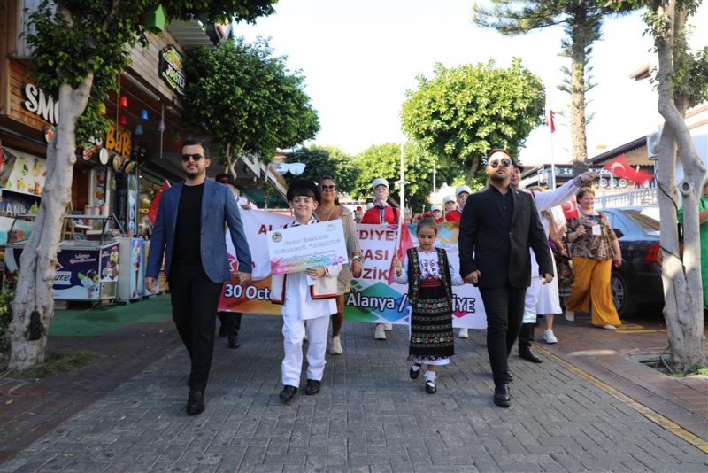 Alanya’da dans ve müzik dolu festival