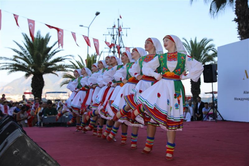 Alanya’da dans ve müzik dolu festival