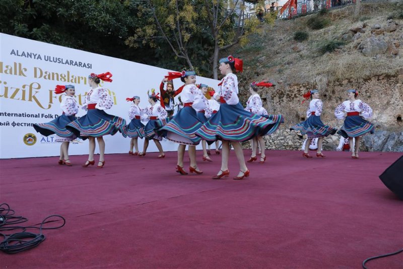 Alanya’da dans ve müzik dolu festival