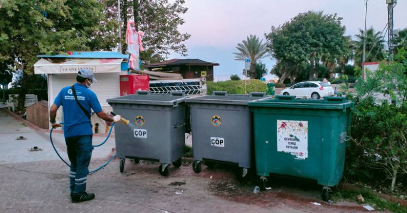 Büyükşehir’in Sinek Timleri Alanya Sokaklarında