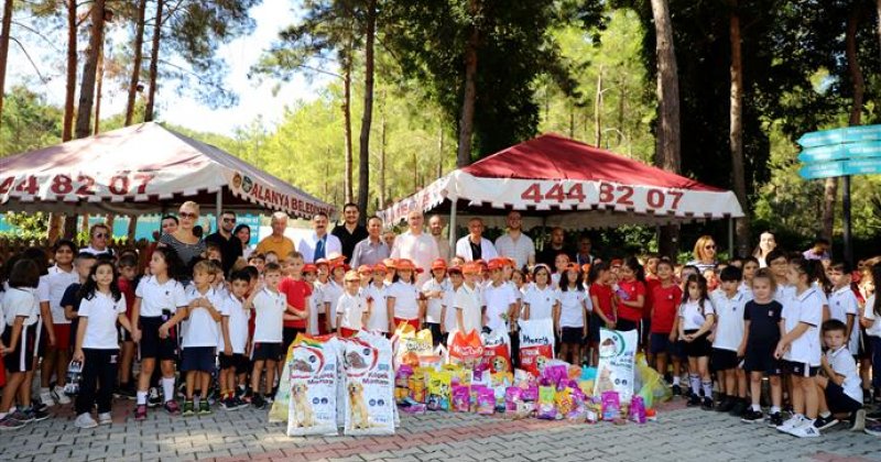 Hayvanları koruma günü kutlandı