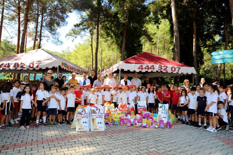 Hayvanları koruma günü kutlandı