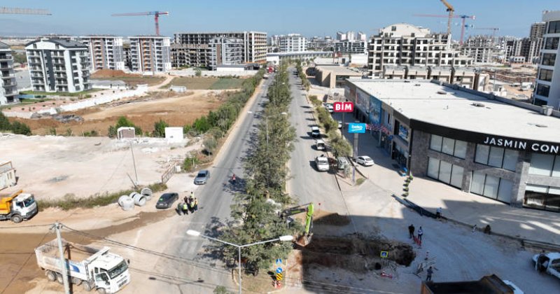 Kardeş Kentler Caddesi'nde Kazalara Neden Olan Kurp Düzeltiliyor