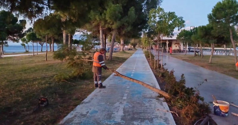 Antalya’da Fırtına Mesaisi