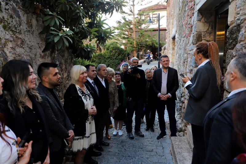 “ukraynalı kadın ressamların gözünden alanya” sanat sergisi açıldı