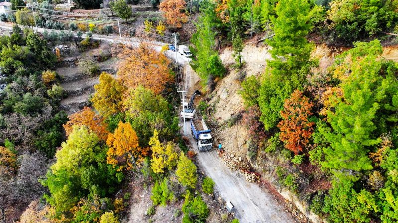 Alanya belediyesi 18 yıldır açılmayan yolları açıyor