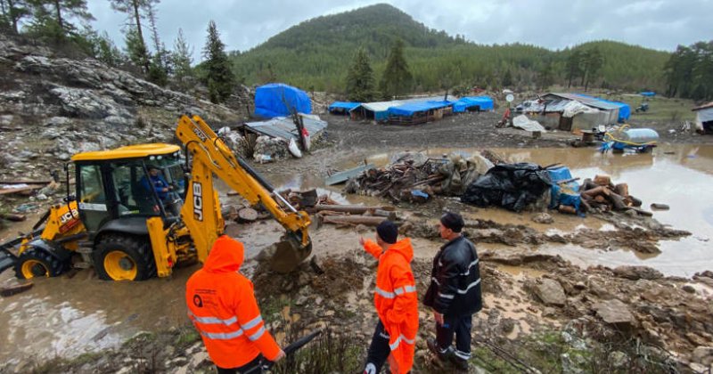 Büyükşehir Belediyesi Olumsuzluklara Anında Müdahale Ediyor