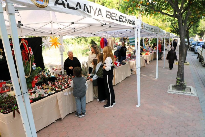 El sanatları üretici pazarı mahmutlar’da açıldı