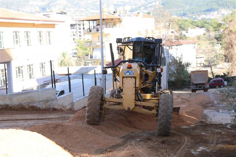 Alanya belediyesi’nden oba'da yol çalışması