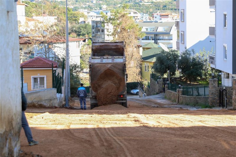 Alanya belediyesi’nden oba'da yol çalışması