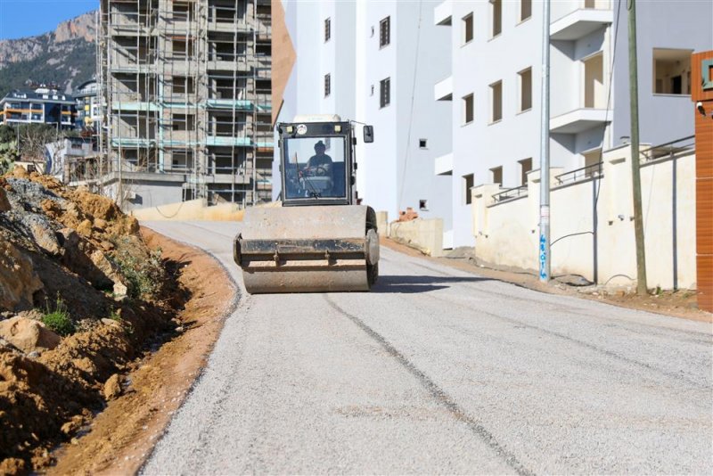 Alanya belediyesi’nden oba'da yol çalışması